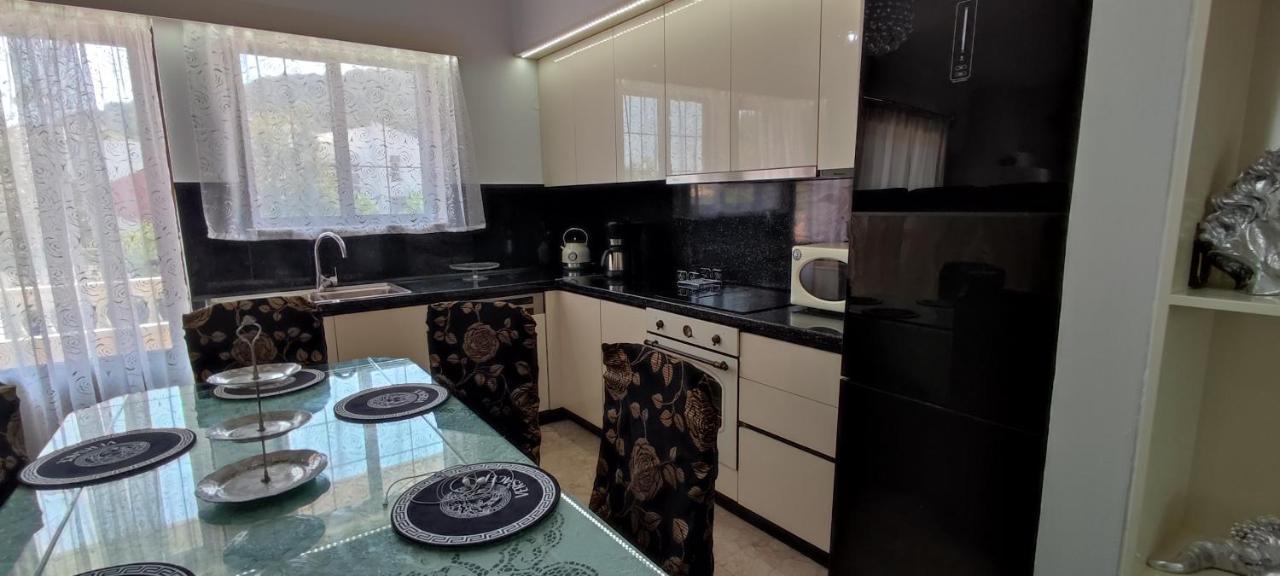 Ixian House Apartment エクステリア 写真