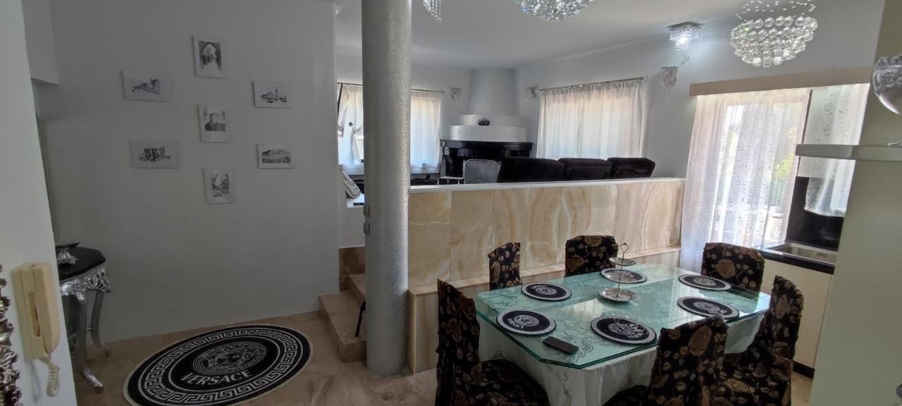Ixian House Apartment エクステリア 写真